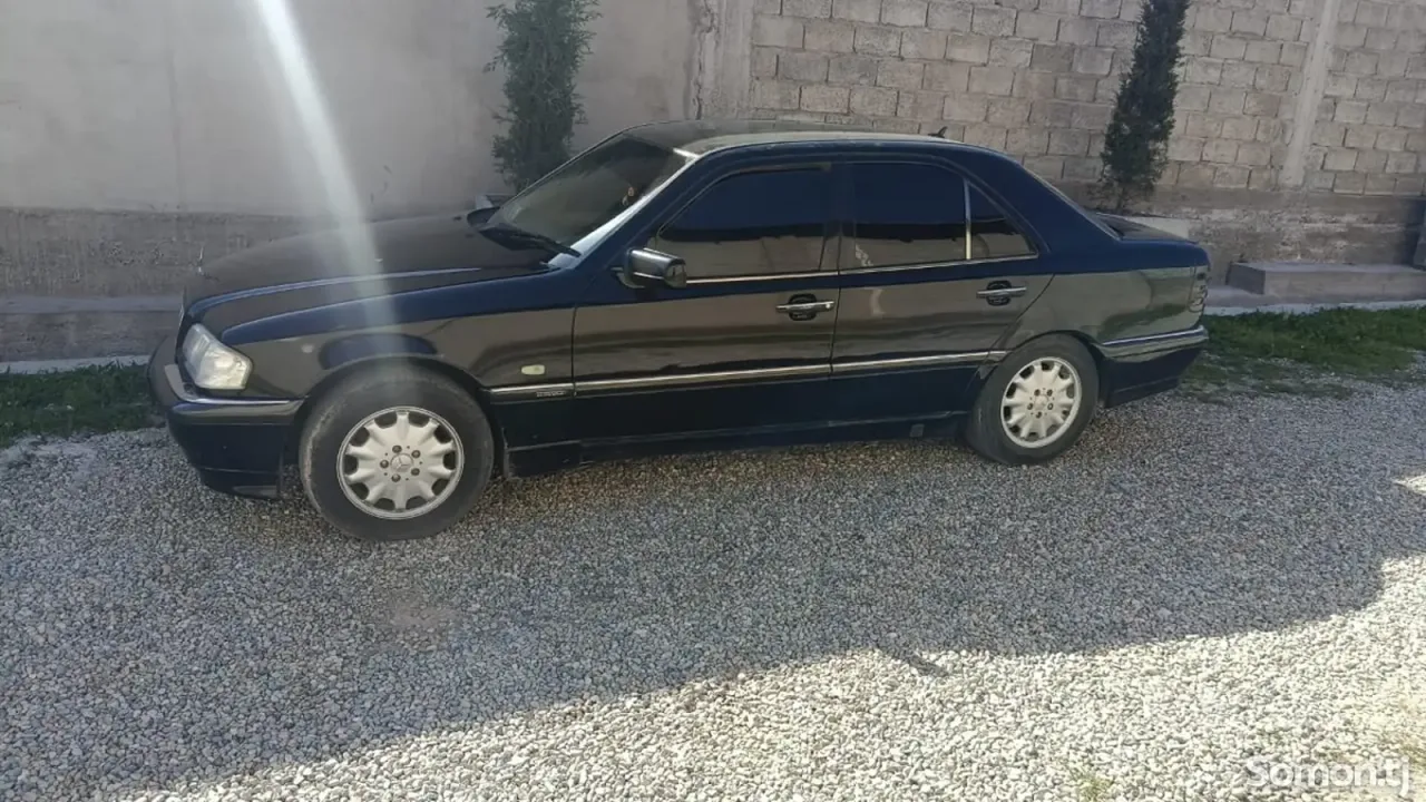 Mercedes-Benz C class 1998 · 2.0 AT
