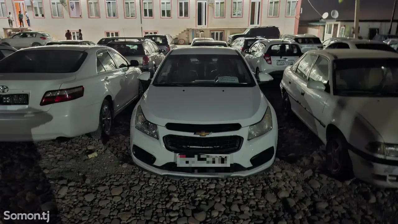 Chevrolet Cruze 2016 · 1.8 AT