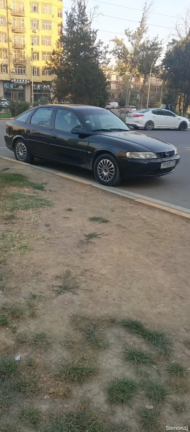 Opel Vectra B 1996 · 1.6 MT