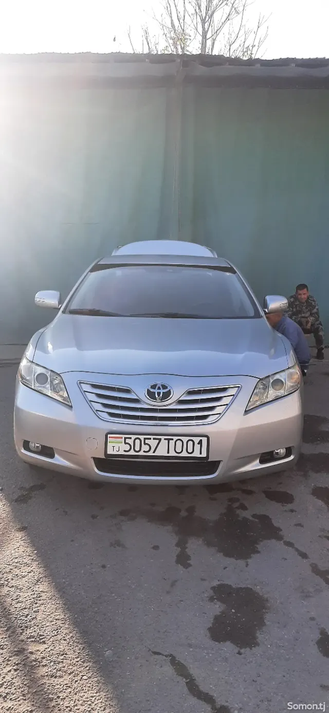 Toyota Camry 2008 · 2.4 AT