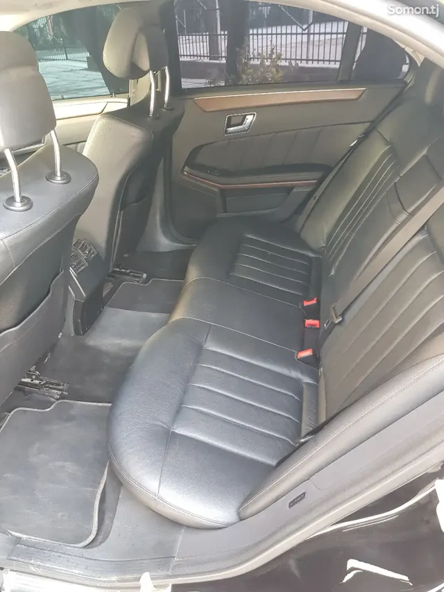 Mercedes-Benz E class 2010 · 3.0 AT