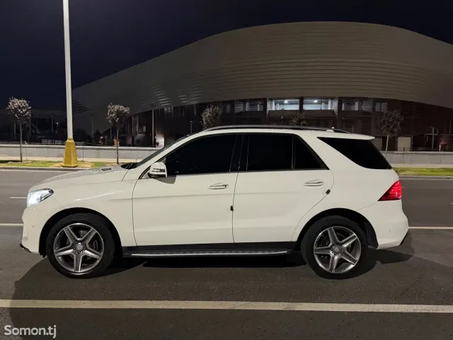 Mercedes-Benz GLE class 2016 · 3.0 AT