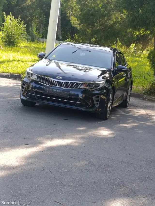 Kia K5 2016 · 2.0 AT
