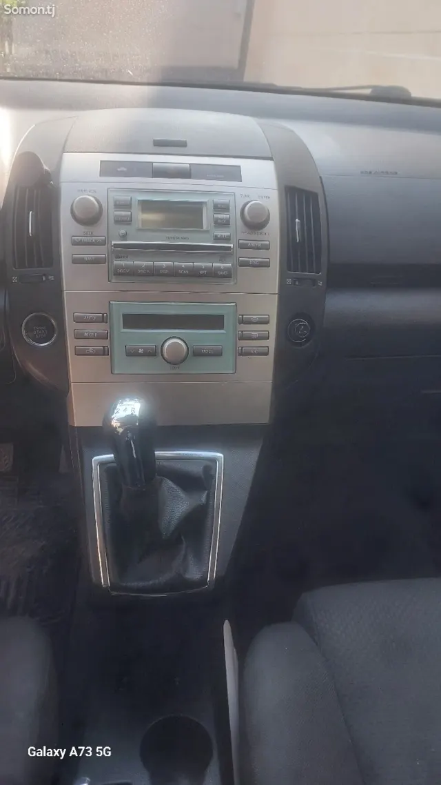 Toyota Corolla Verso 2006 · 1.8 MT