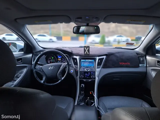Hyundai Sonata 2014 · 2.0 AT