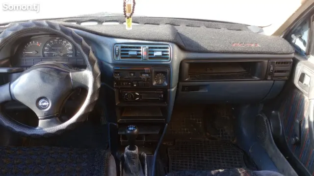 Opel Vectra A 1991 · 1.6 MT
