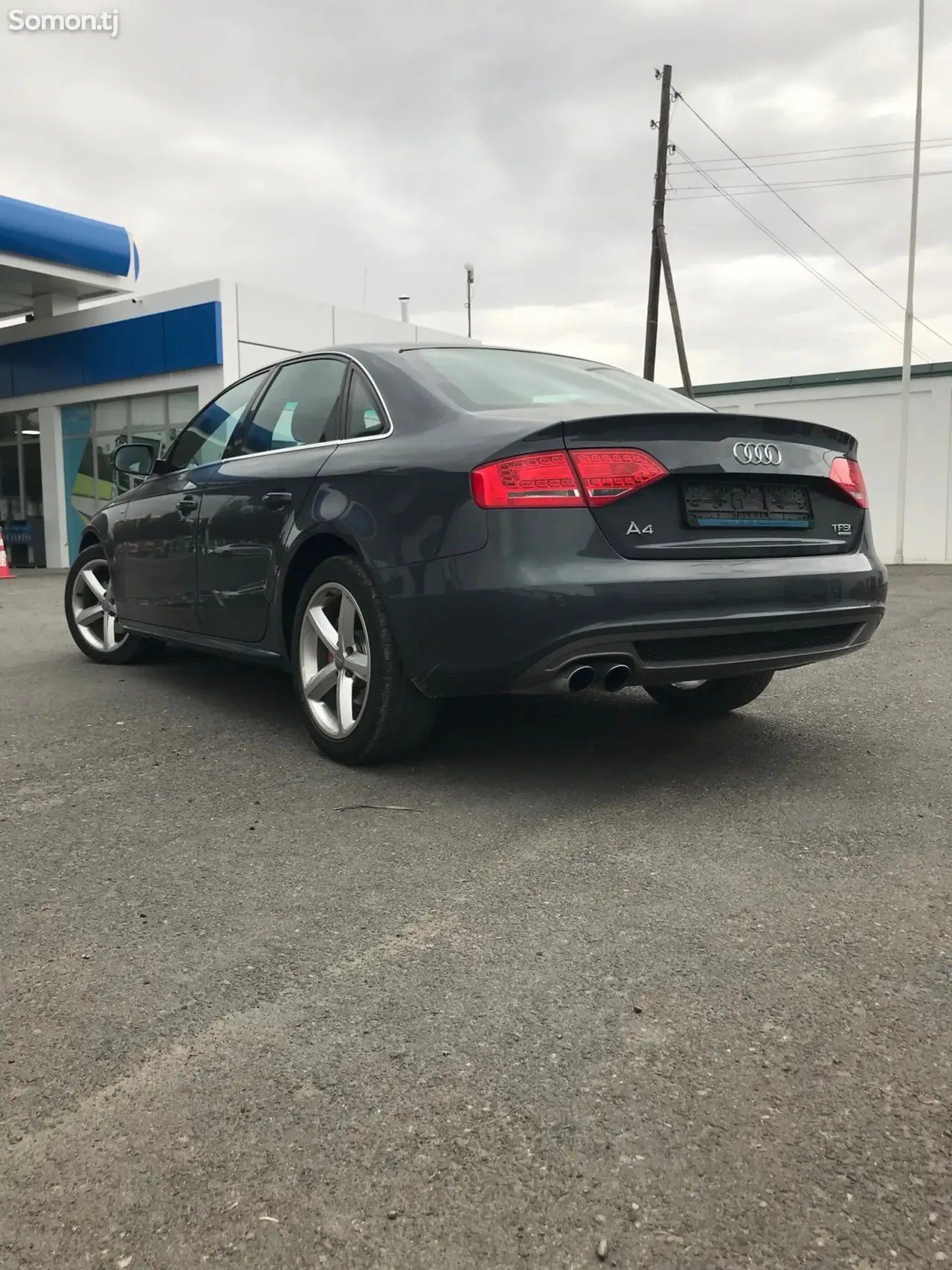 Audi A4 2011 · 2.0 AT