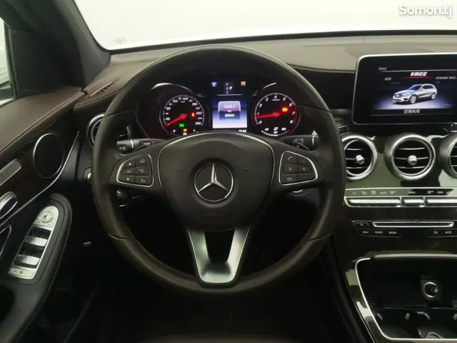 Mercedes-Benz GLC class 2016 · 2.6 AT
