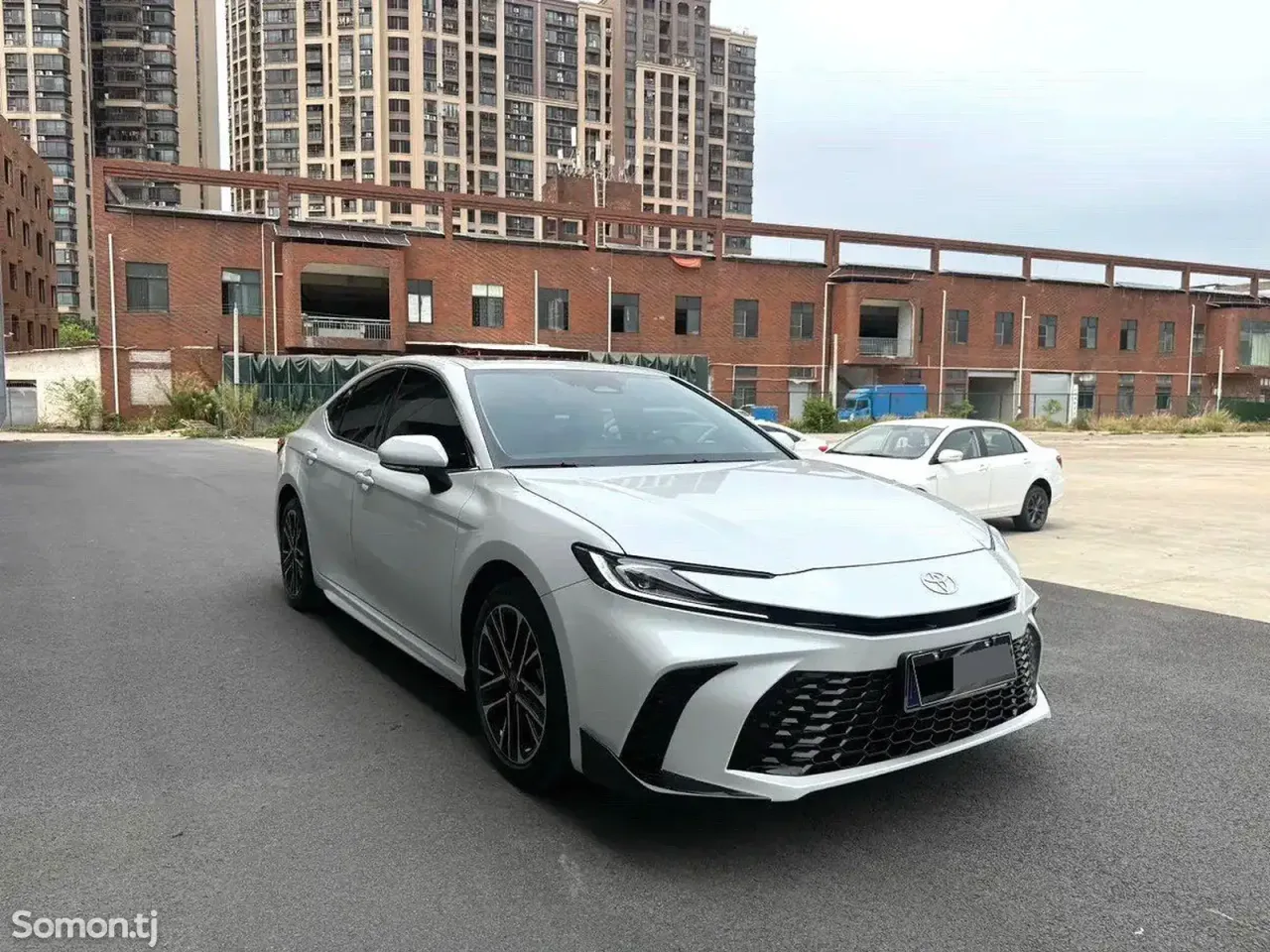 Toyota Camry 2025 · 2.5 AT