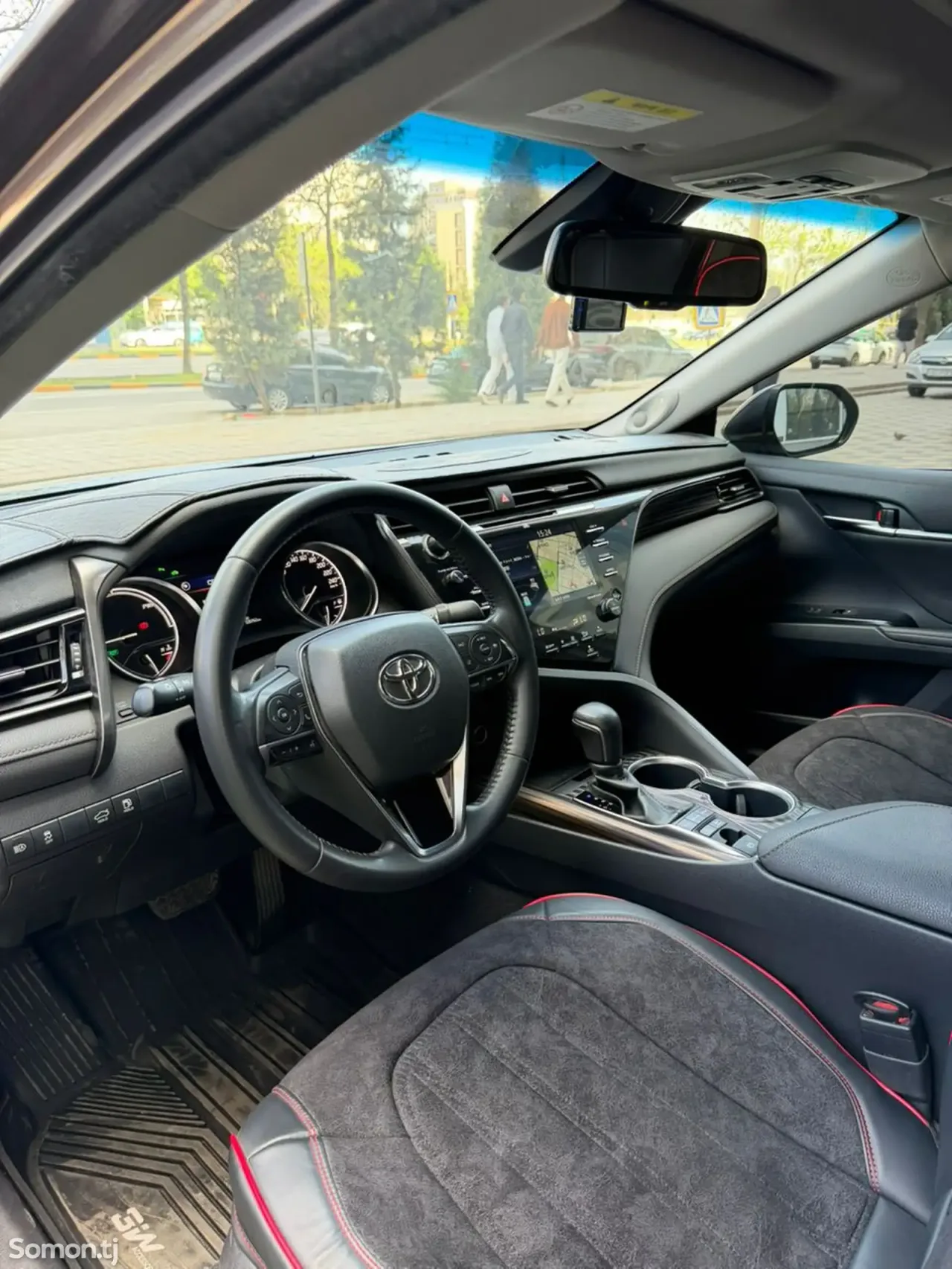 Toyota Camry 2018 · 2.5 AT