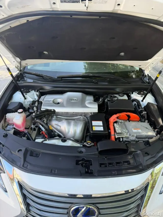 Lexus ES series 2018 · 2.5 AT