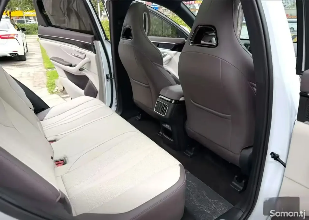 BYD Song Plus 2025 · AT