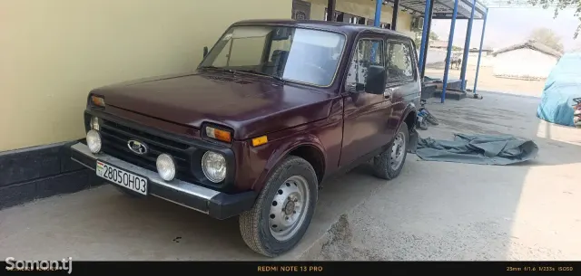 Lada (ВАЗ) Нива 1990 · 1.6 MT