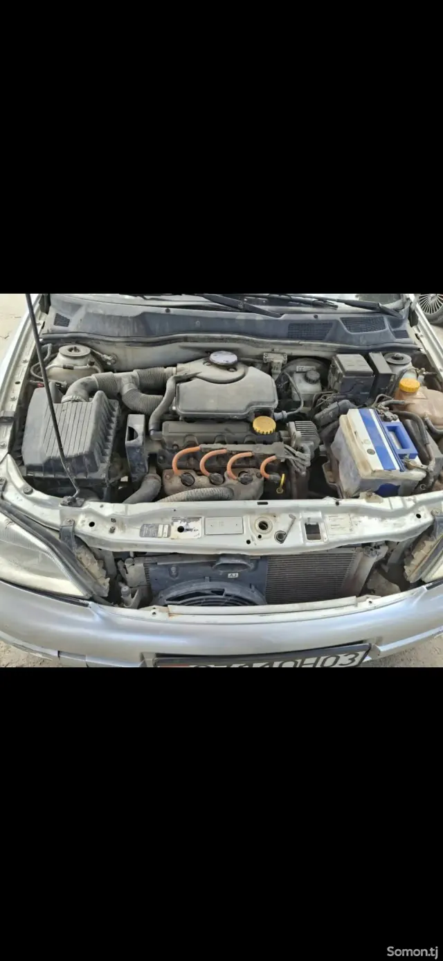 Opel Astra G 1998 · 1.6 MT
