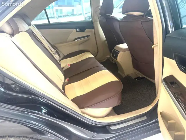 Toyota Camry 2016 · 2.0 AT