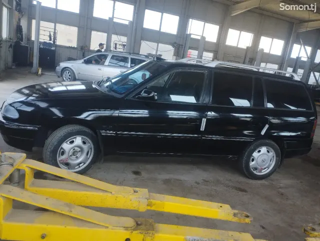 Opel Astra F 1994 · 1.6 MT