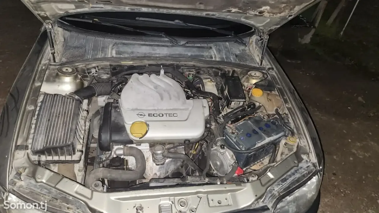 Opel Vectra B 1997 · 1.6 AT