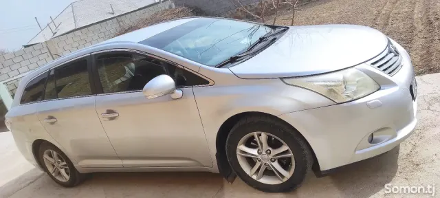 Toyota Avensis 2009 · 2.2 MT