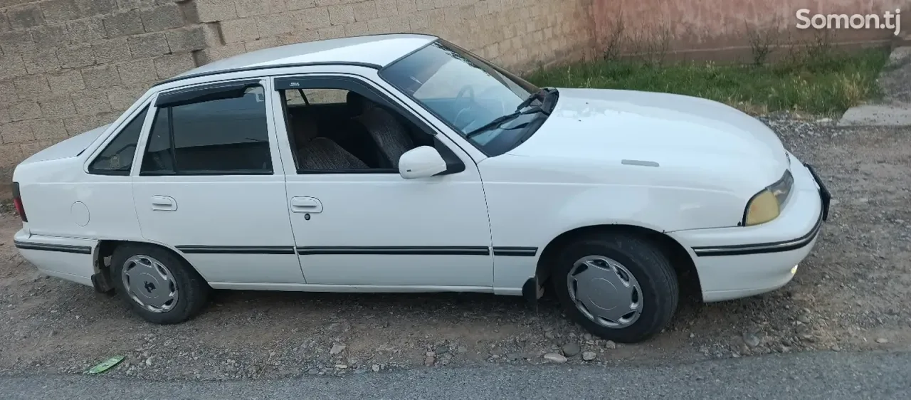 Chevrolet Nexia 1995 · 1.5 MT