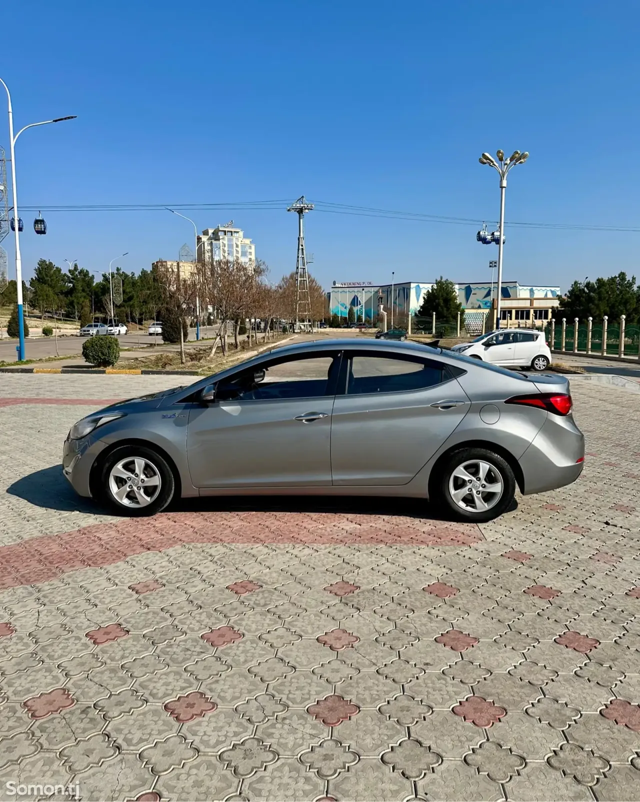 Hyundai Avante 2014 · 1.6 AT