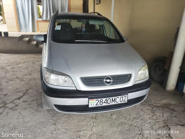 Opel Zafira 2000 · 1.6 MT