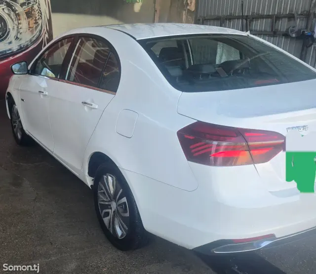 Geely MK 2019 · AT