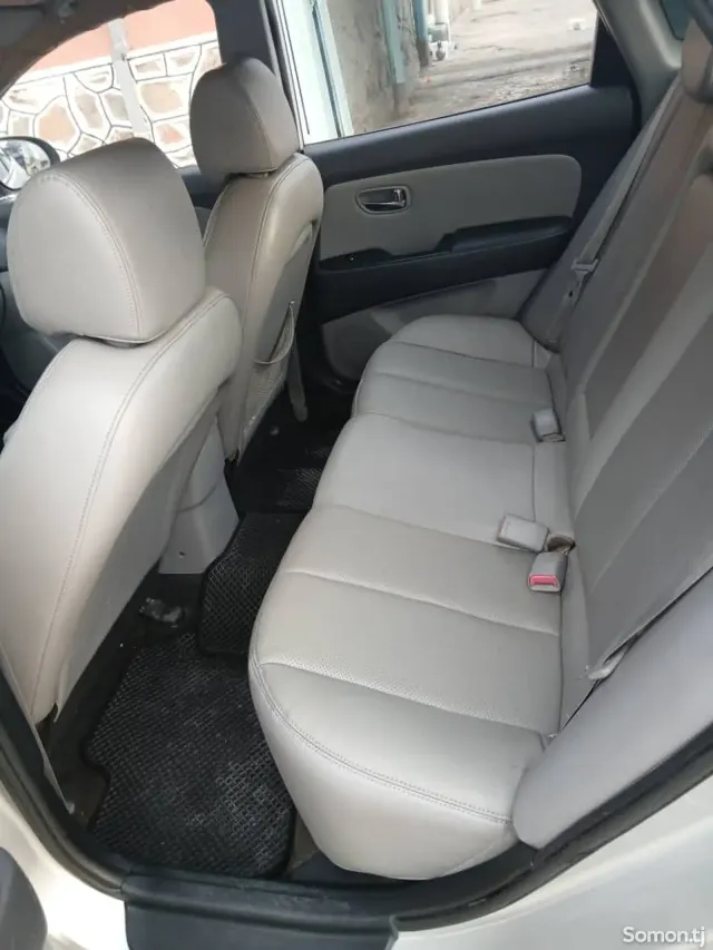 Hyundai Avante 2010 · 1.6 AT