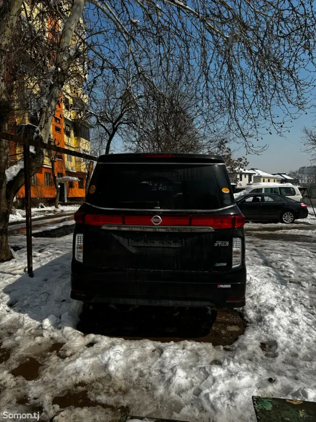 Nissan Elgrand 2014 · 2.5 AT