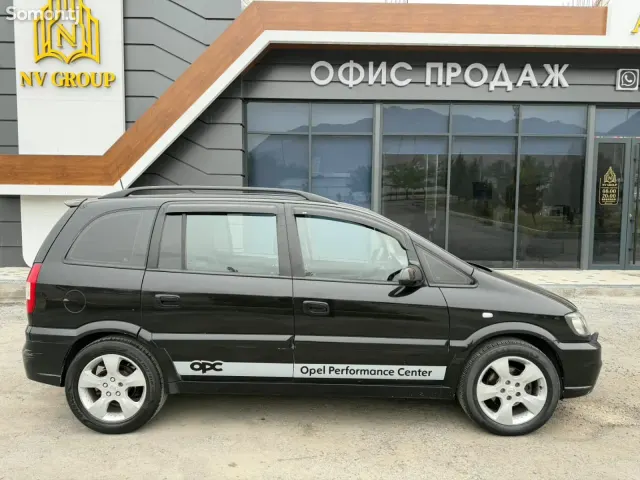 Opel Zafira 2002 · 2.2 AT