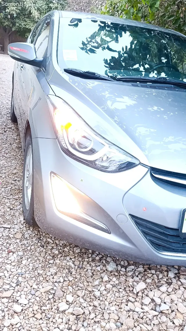 Hyundai Avante 2014 · 1.6 AT