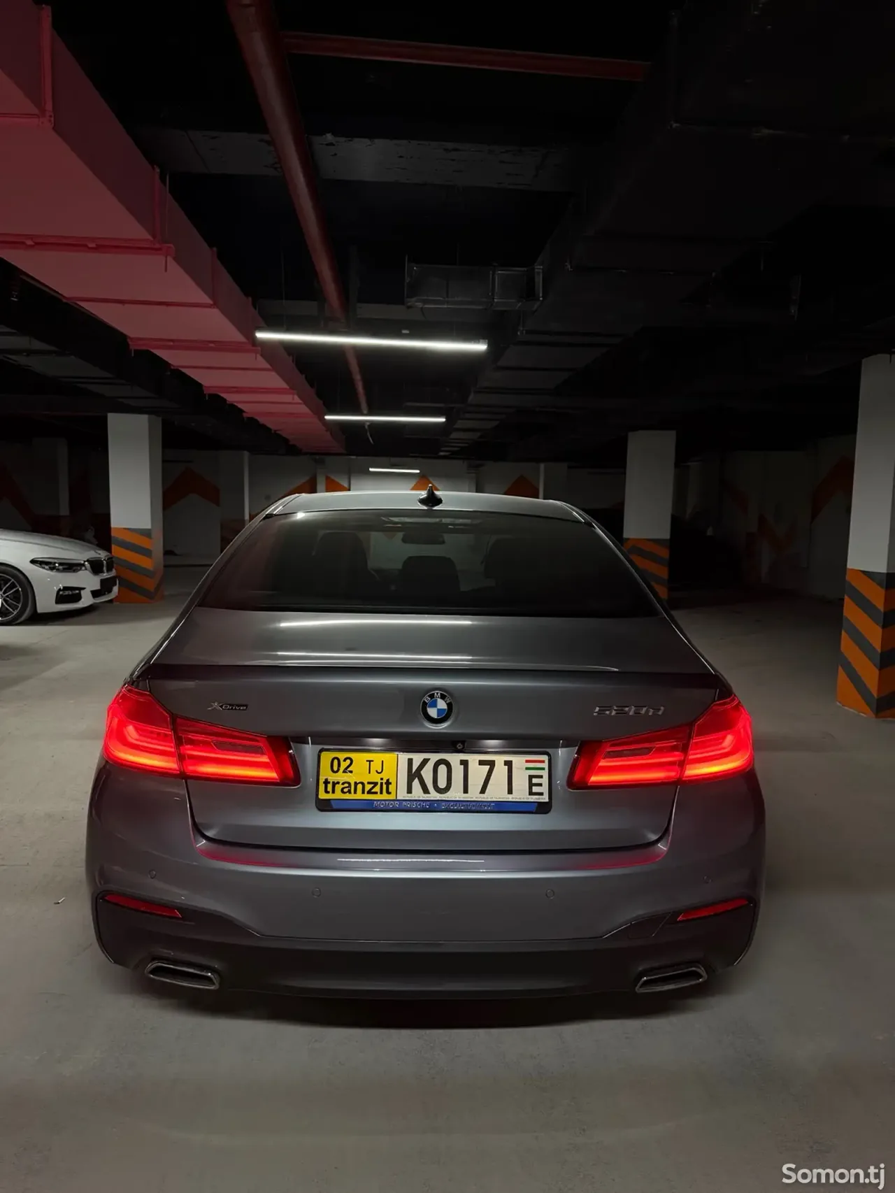 BMW 5 series 2018 · 2.0 AT