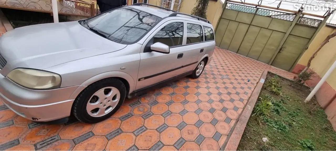 Opel Astra G 1999 · 1.6 MT