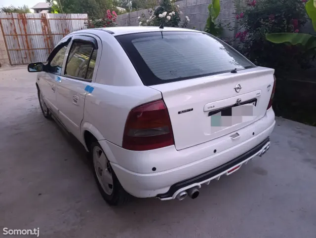 Opel Astra G 2000 · 1.6 MT