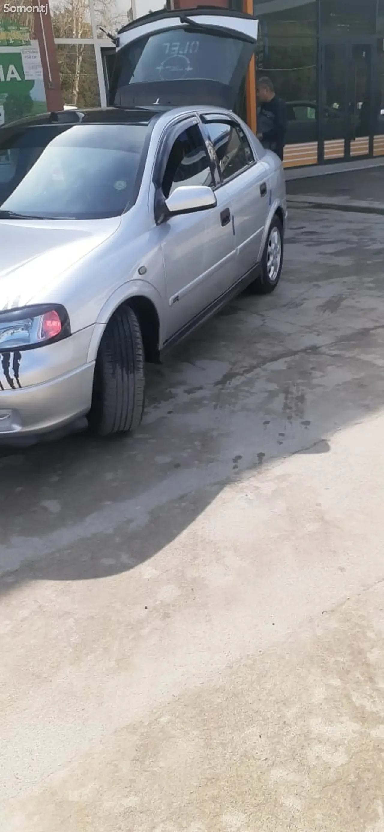 Opel Astra G 1999 · 1.6 MT