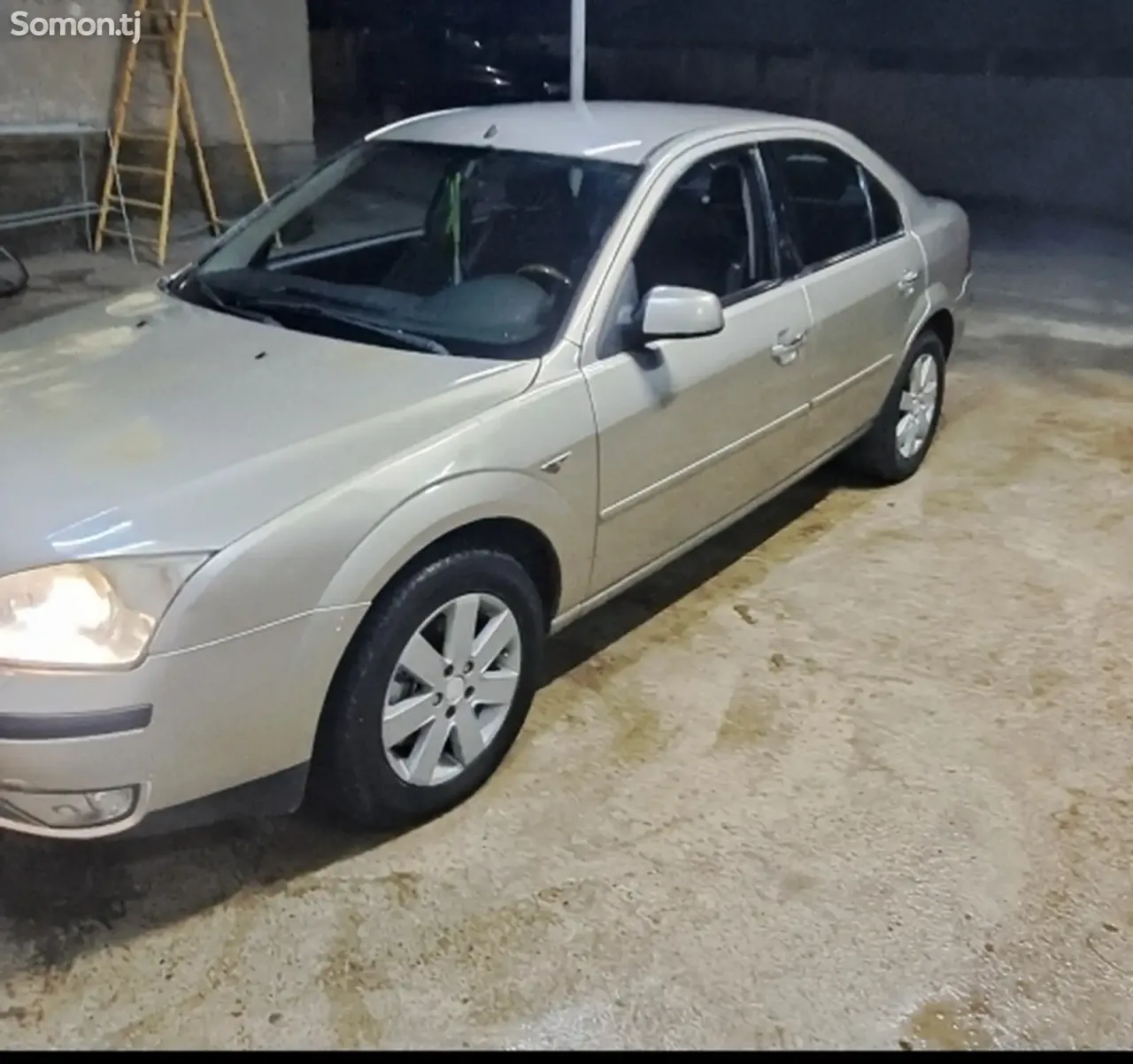 Ford Mondeo 2004 · 1.8 MT