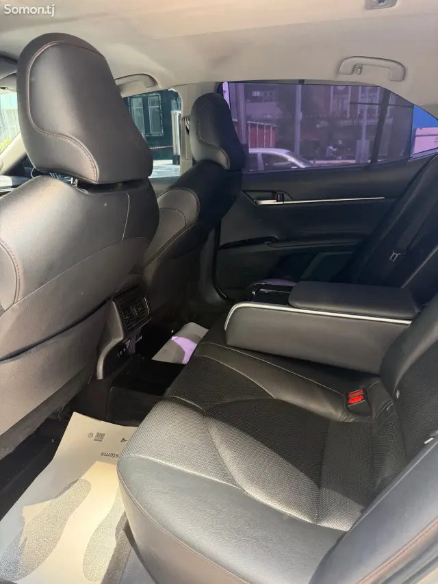 Toyota Camry 2020 · 3.5 AT
