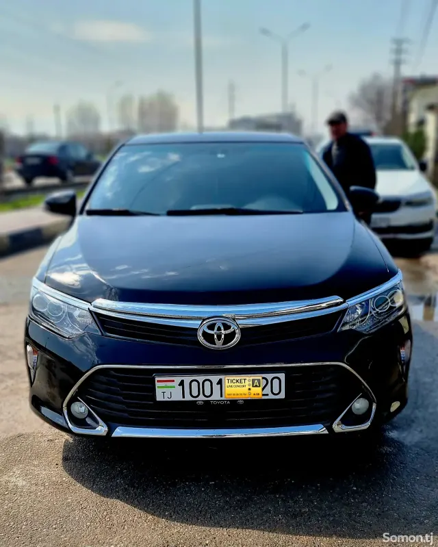 Toyota Camry 2015 · 2.5 AT
