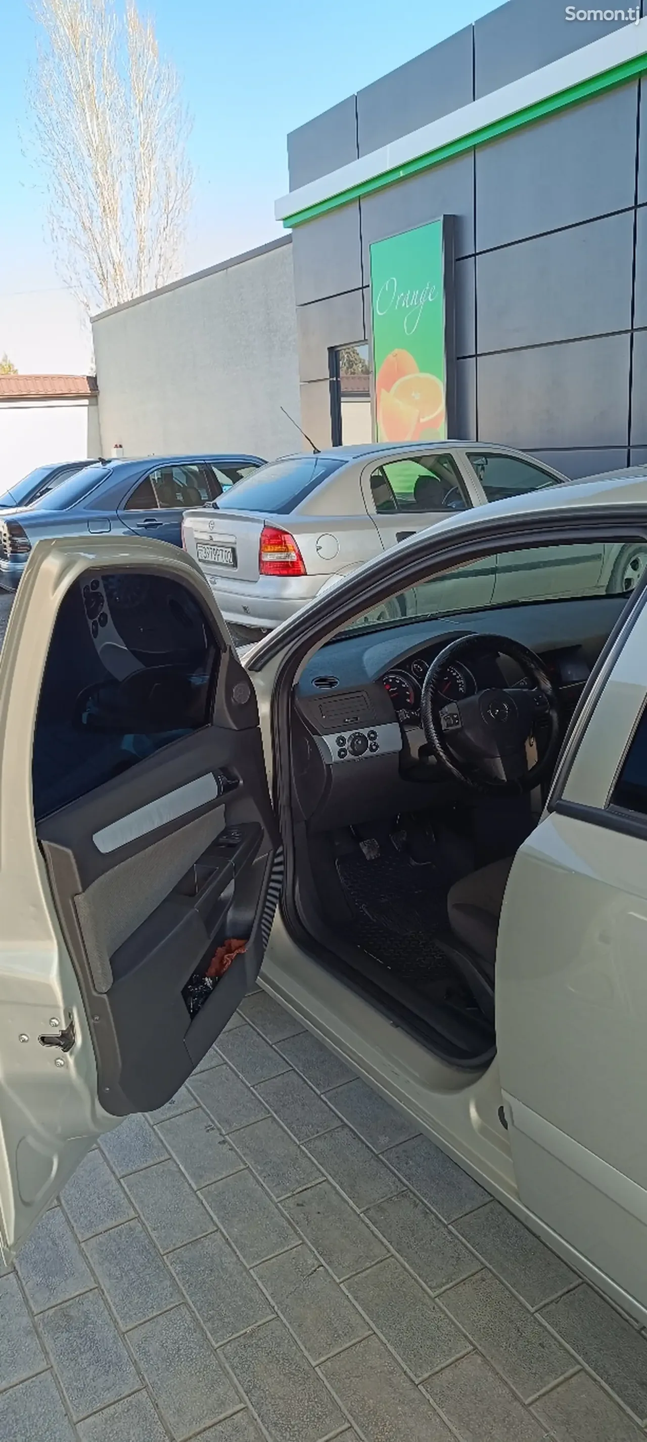 Opel Astra H 2006 · 1.6 MT