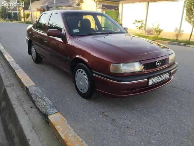 Opel Vectra A 1994 · 1.6 MT