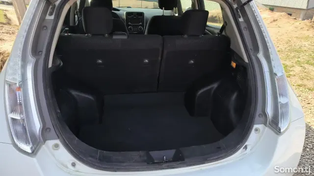 Nissan Leaf 2017 · AT