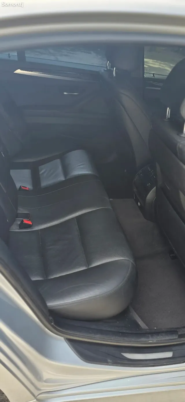 BMW 5 series 2015 · 2.0 AT