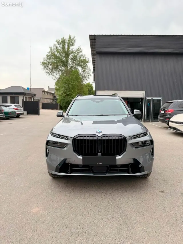 BMW X7 2024 · 4.0 AT