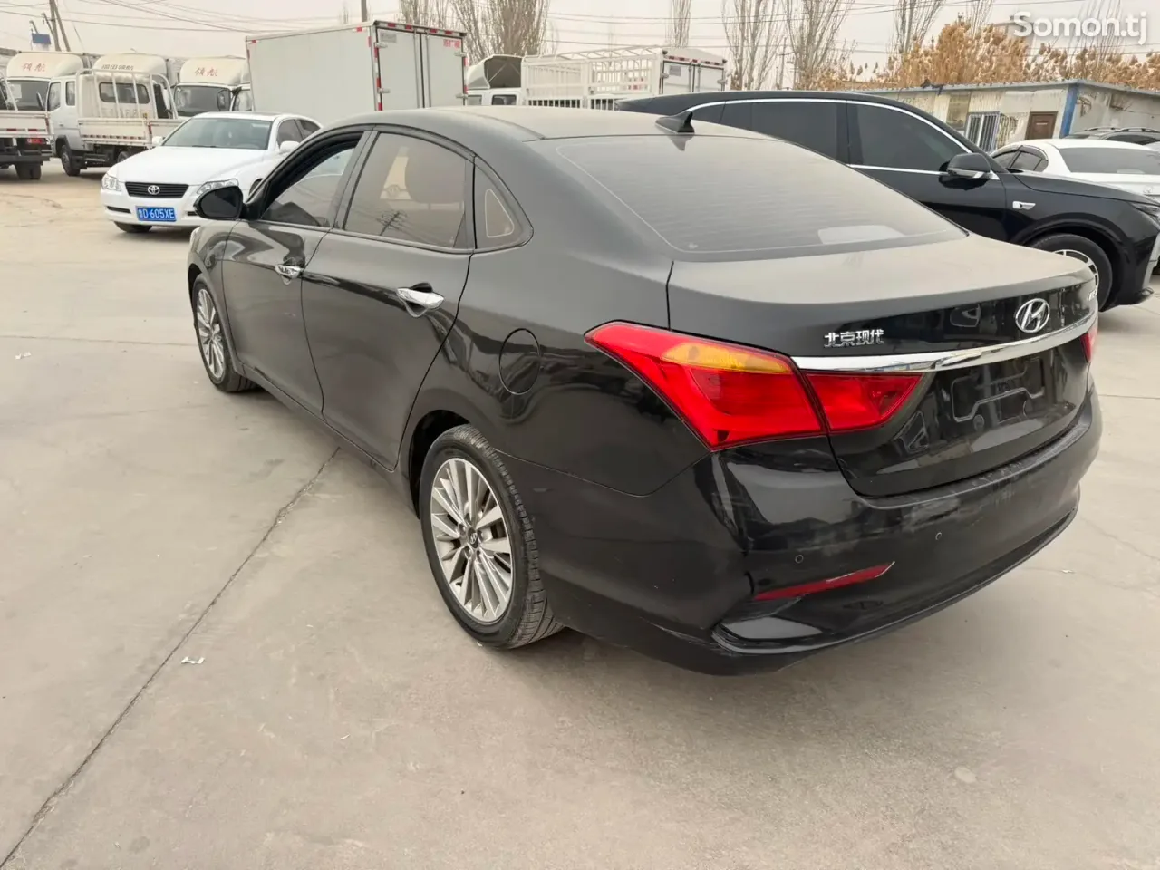 Hyundai Sonata 2016 · 1.8 AT