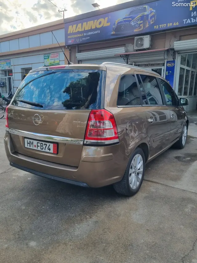 Opel Zafira 2014 · 1.7 MT