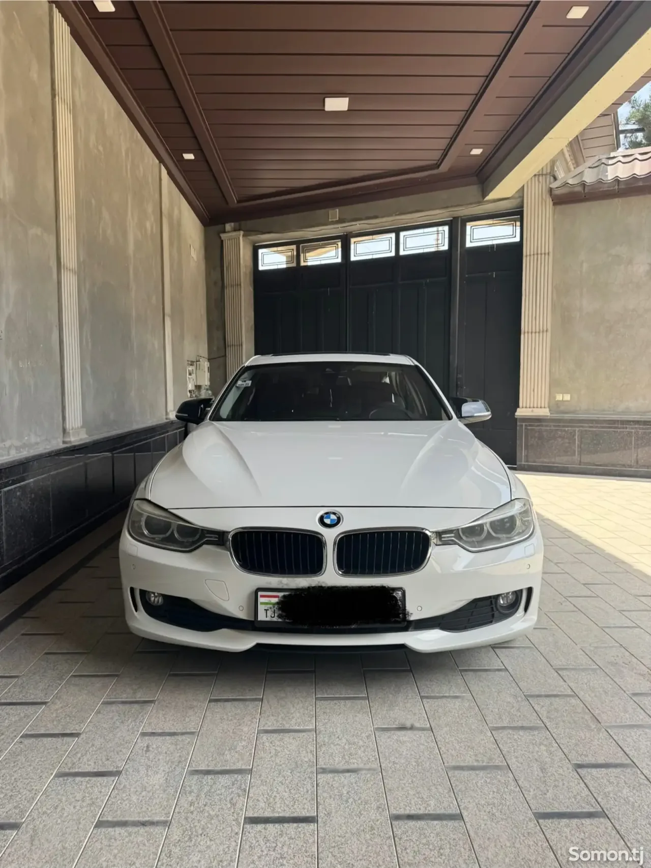 BMW 3 series 2014 · 2.0 AT