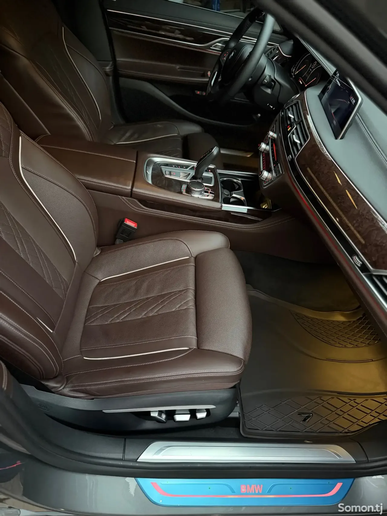 BMW 7 series 2016 · 3.0 AT
