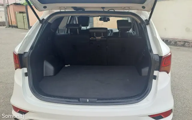 Hyundai Santa Fe 2016 · 2.0 AT