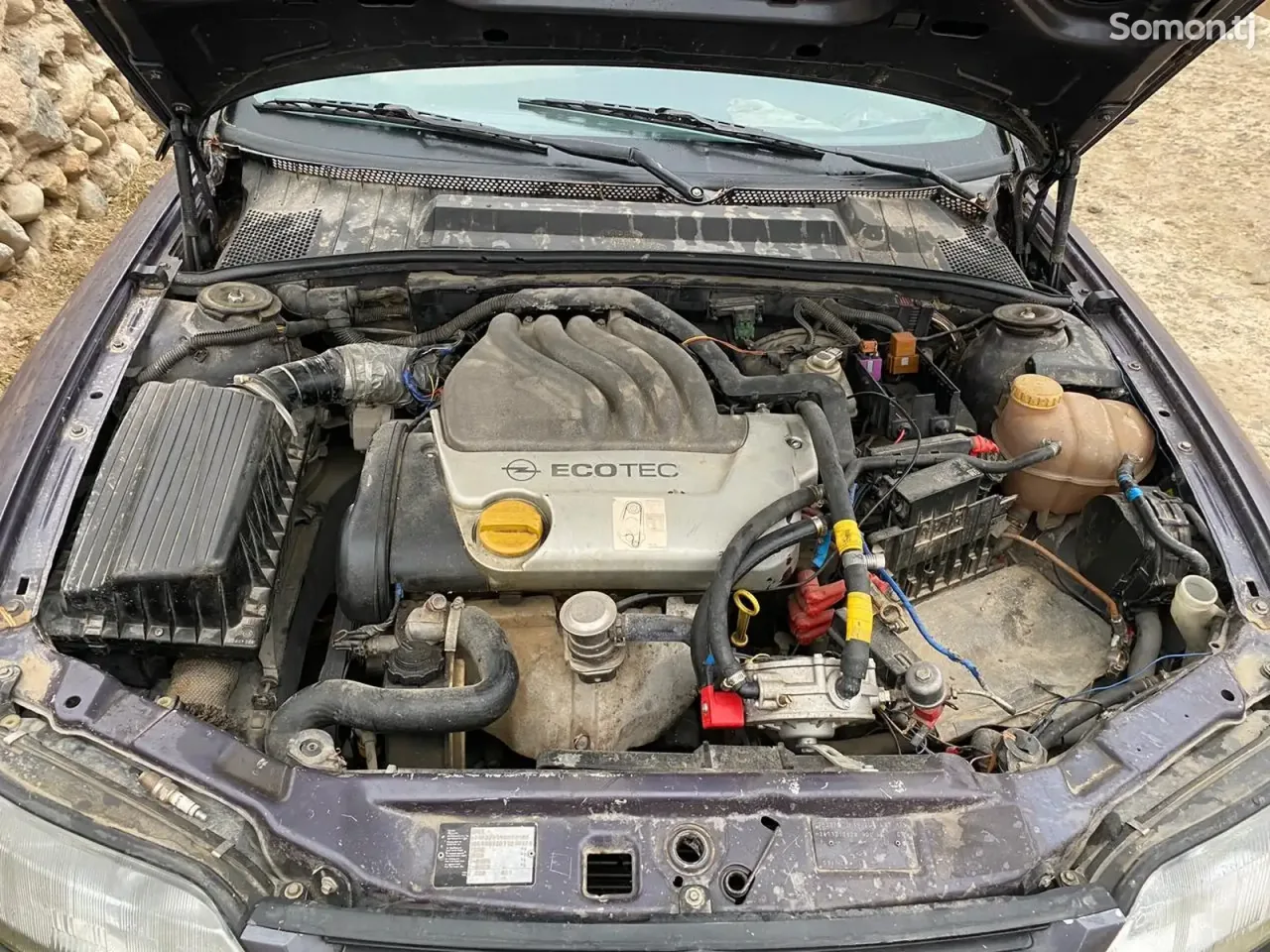 Opel Vectra B 1998 · 1.6 MT