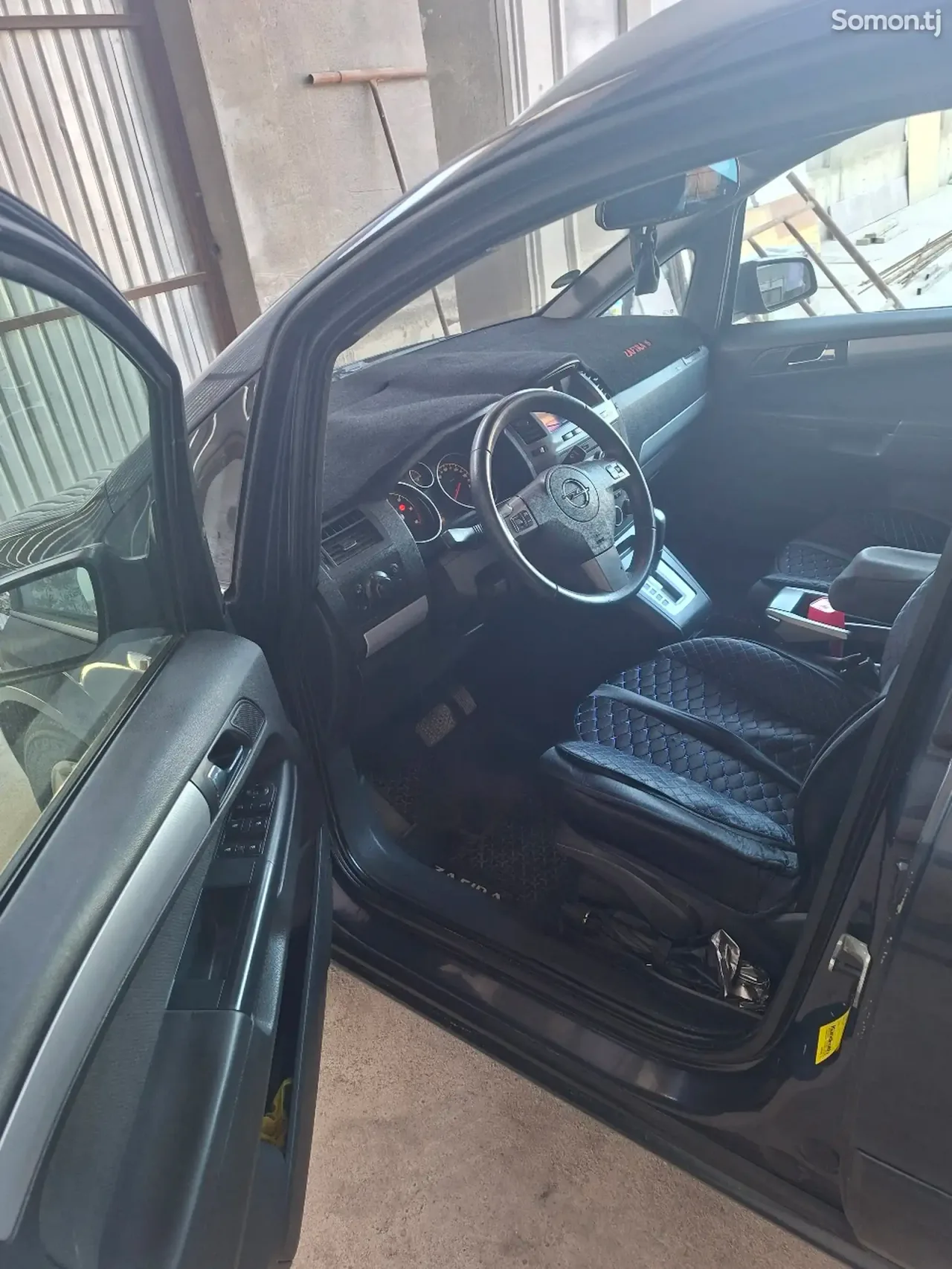 Opel Zafira 2006 · 1.9 AT