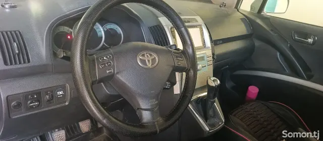 Toyota Verso 2006 · 1.8 MT